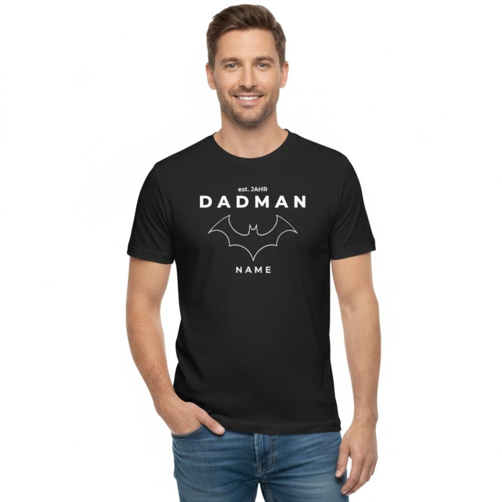 PREMIUM PAPA T - SHIRT „DADMAN“ | 100% Bio - Baumwolle – PERSONALISIERT - Unisex - Shirts - JTG DESIGN