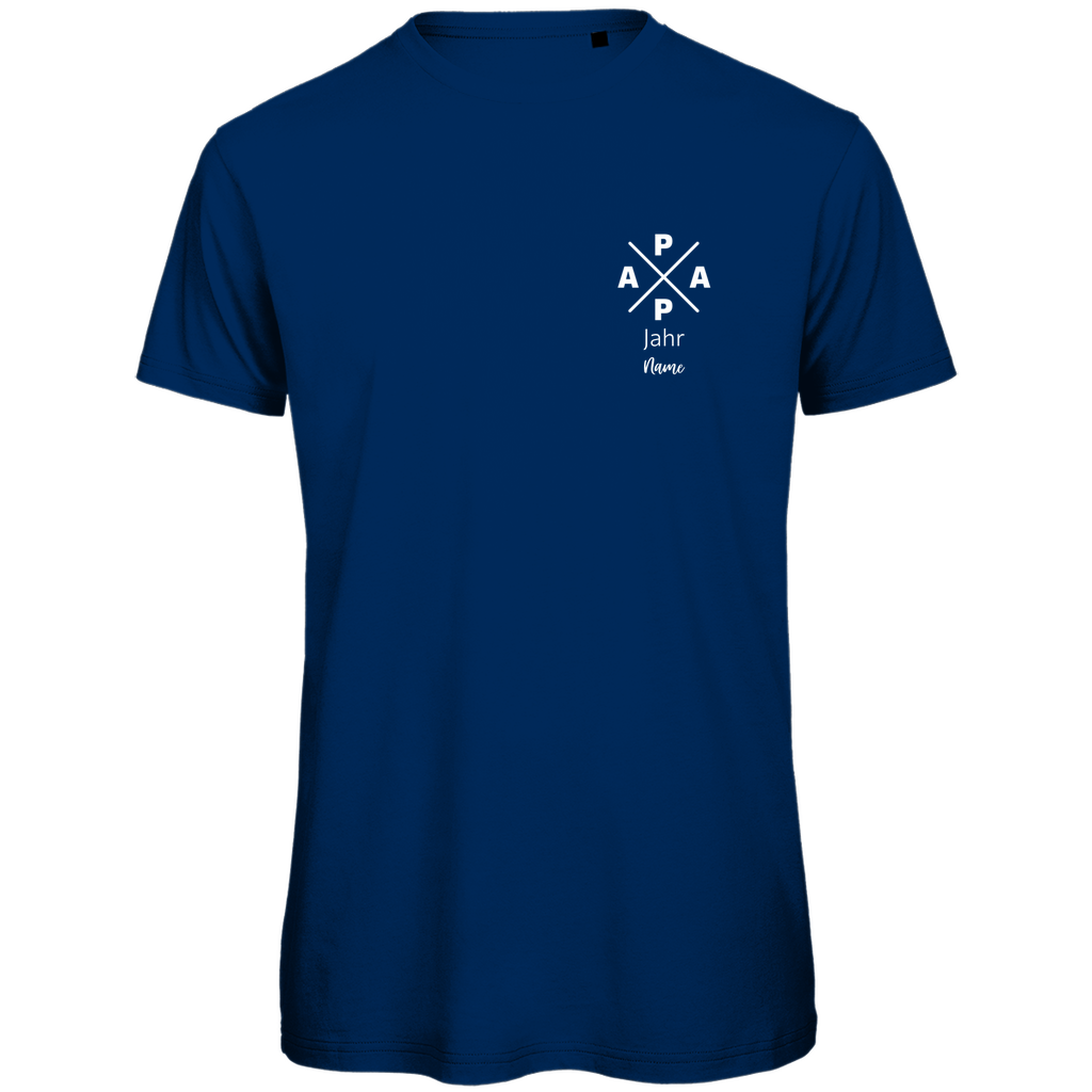 T-Shirt Herren "PAPA X Mini" personalisierbar aus Bio-Baumwolle in Navy Blau – minimalistisches Design für Väter, mit Namen und Geburtsjahr veredelbar.
