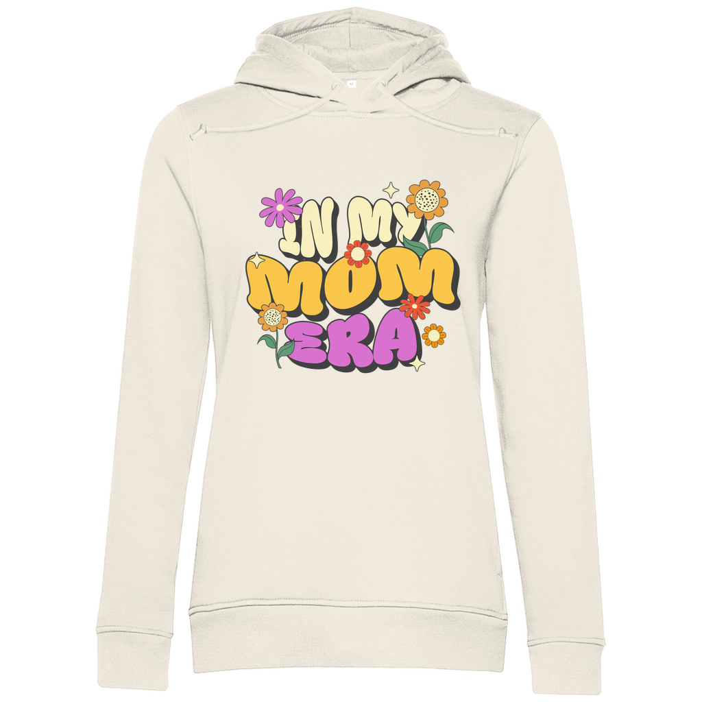 Damen Hoodie in Off-White aus Bio-Baumwolle mit Retro-Motiv „In My Mom Era“ und bunten Blumen. Nachhaltig und stylisch.