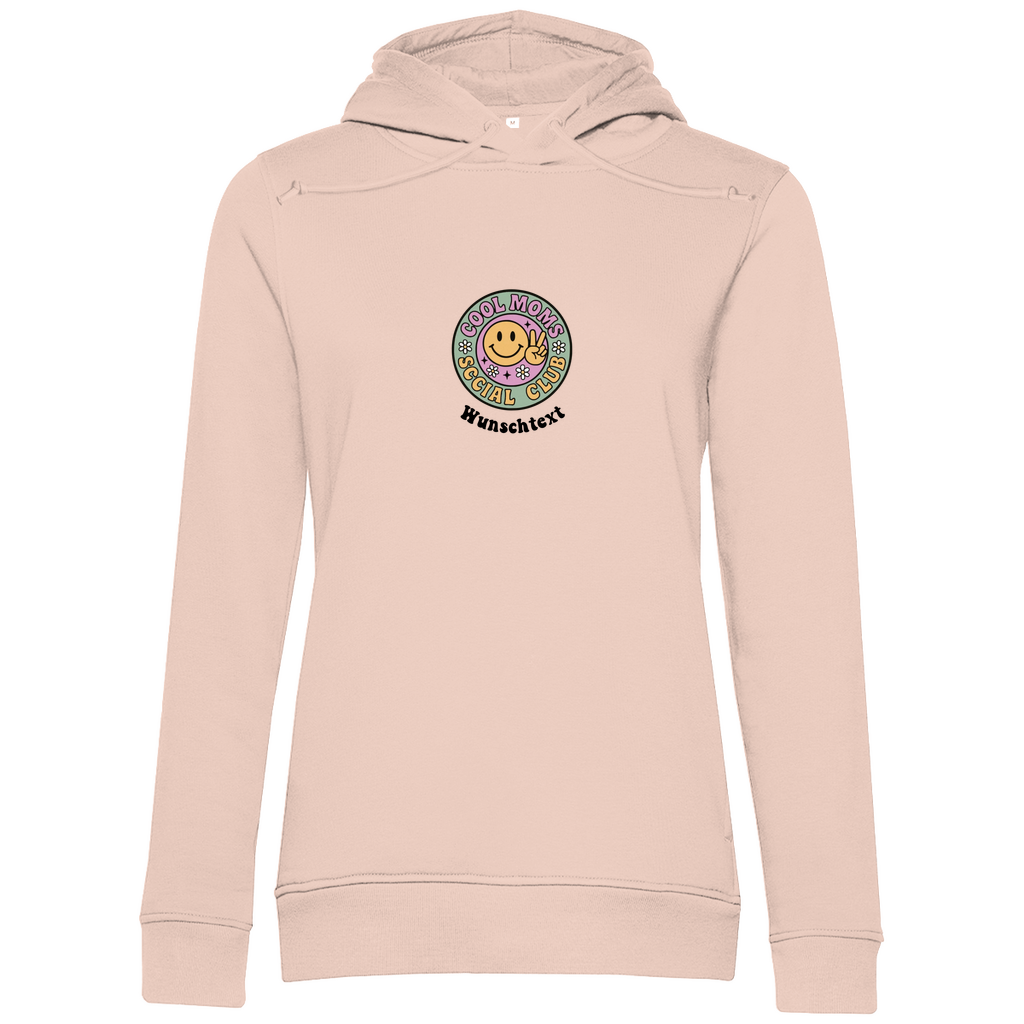 Damen Hoodie „Cool Moms Social Club“ personalisierbar mit Frontprint aus Bio-Baumwolle in Rosa – Club-Design mit Wunschtext