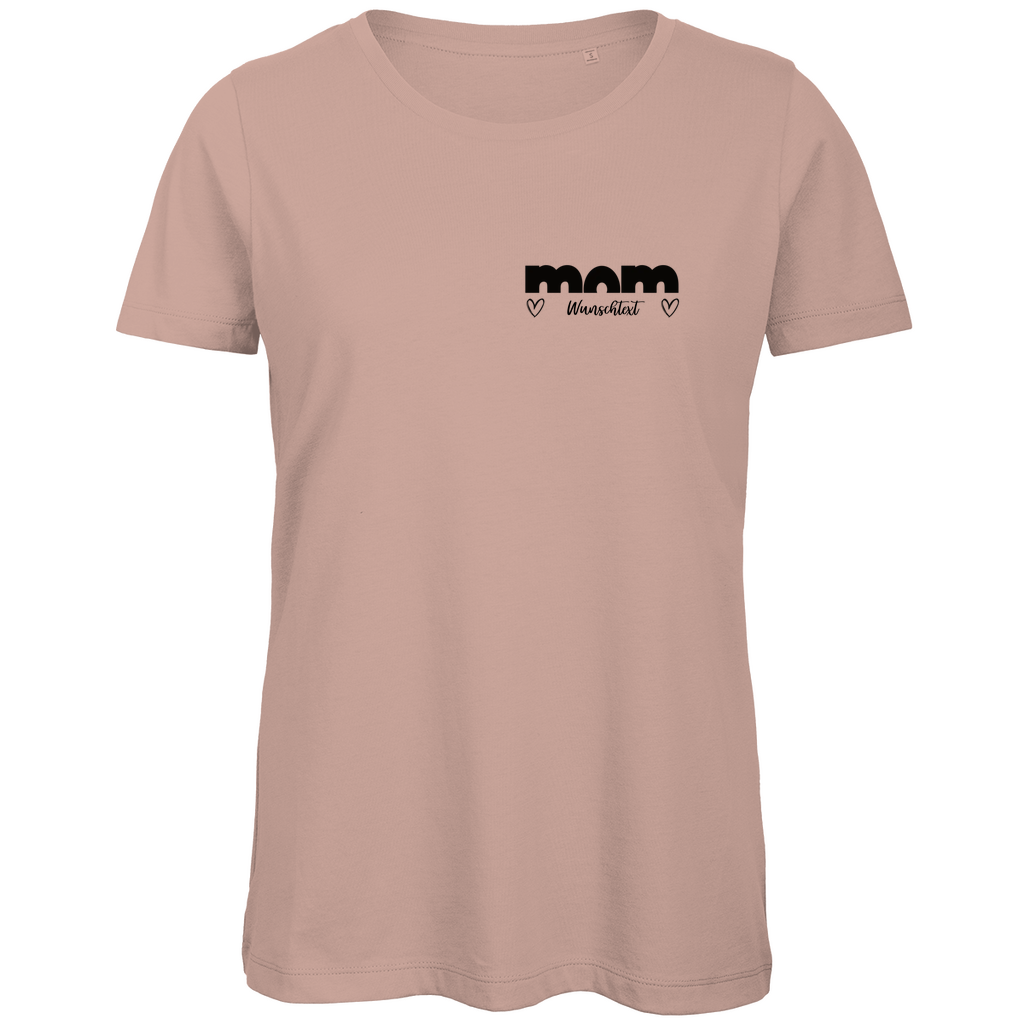 Damen T-Shirt „mom True“ aus Bio-Baumwolle in Rosa – personalisierbarer, moderner Print für stilbewusste Mamas