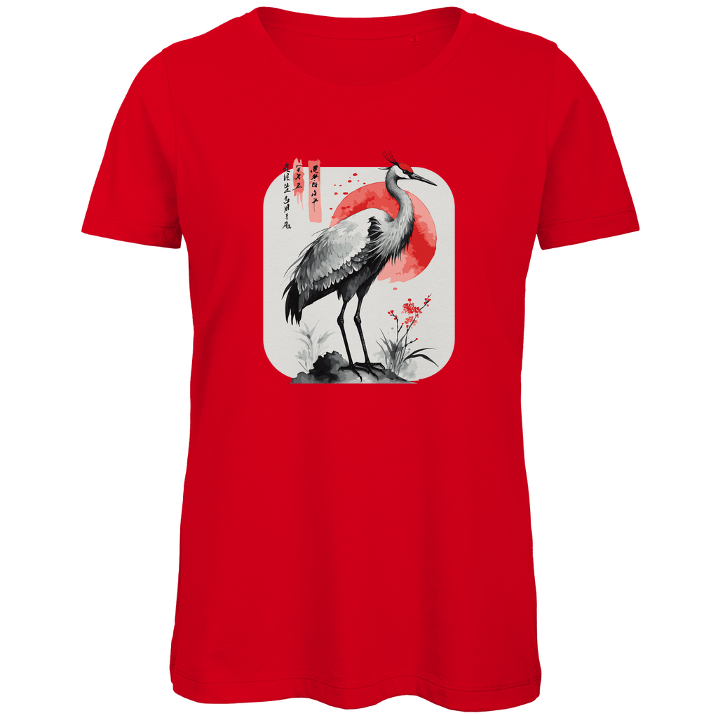 Damen T-Shirt „Red Sun Crane“ aus Bio-Baumwolle in Rot – Zen-Shirt mit Kranichmotiv und roter Sonne im ausdrucksstarken Sumi-e Stil – Symbol für Ruhe und Klarheit