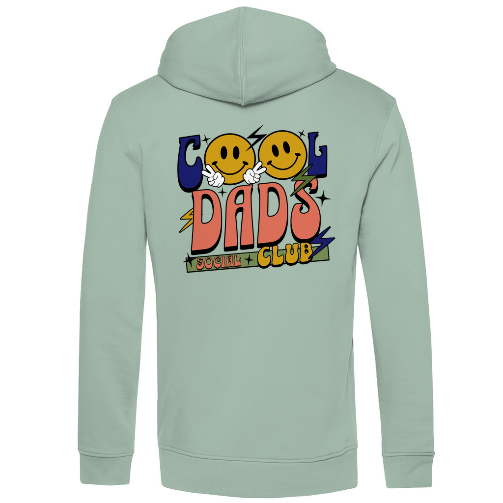 Hoodie Herren "Cool Dads Social Club" aus Bio-Baumwolle in Sage mit großem Backprint – stylischer Blickfang für Papas mit Charakter