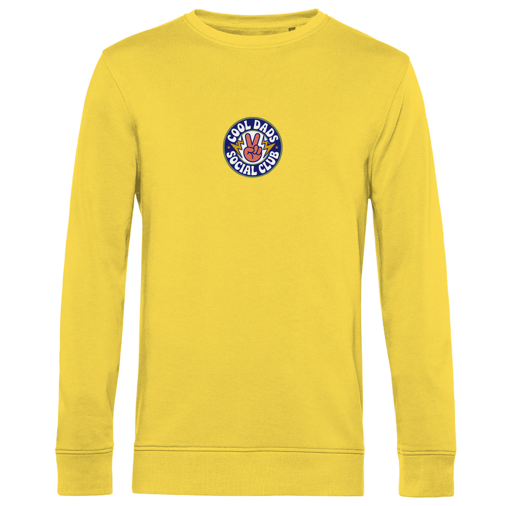 Sweatshirt Herren "Cool Dads Social Club" aus Bio-Baumwolle in Gelb mit Club-Badge auf der Brust – klarer Look für stylische Väter